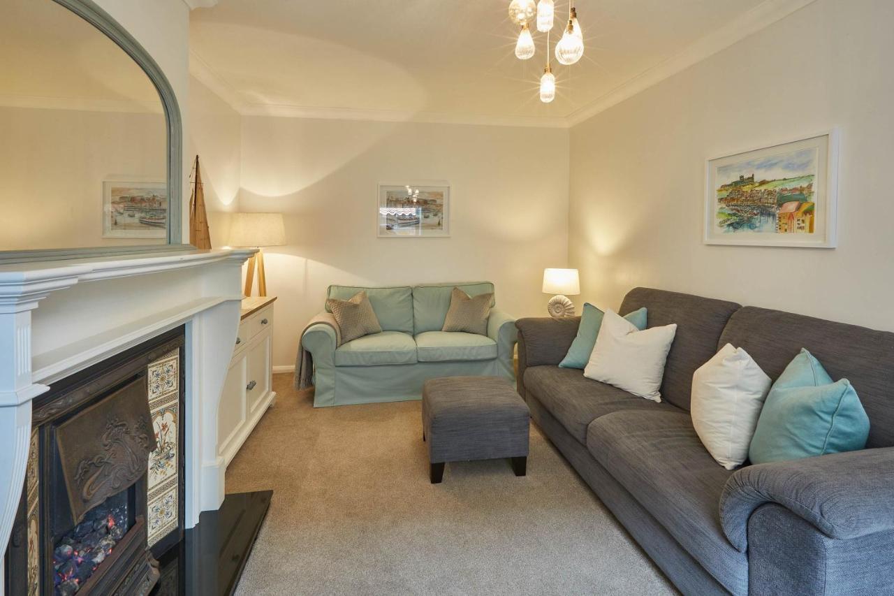Host & Stay - Adventure House Whitby Esterno foto